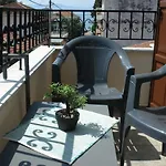 Orange Garden Apartment *